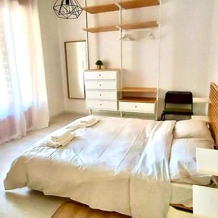 A Quattro Passi Dal Centro Apartment Bologna Luaran gambar
